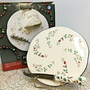 Pfaltzgraff Cheese Tray with Slicer Winterberry Christmas Holiday Winter Party